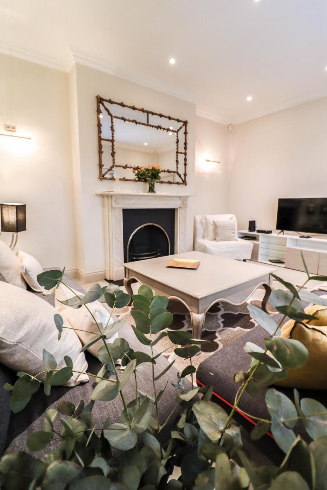 Elegant One-bedroom! Kensington Flat With Patio Apartamento *