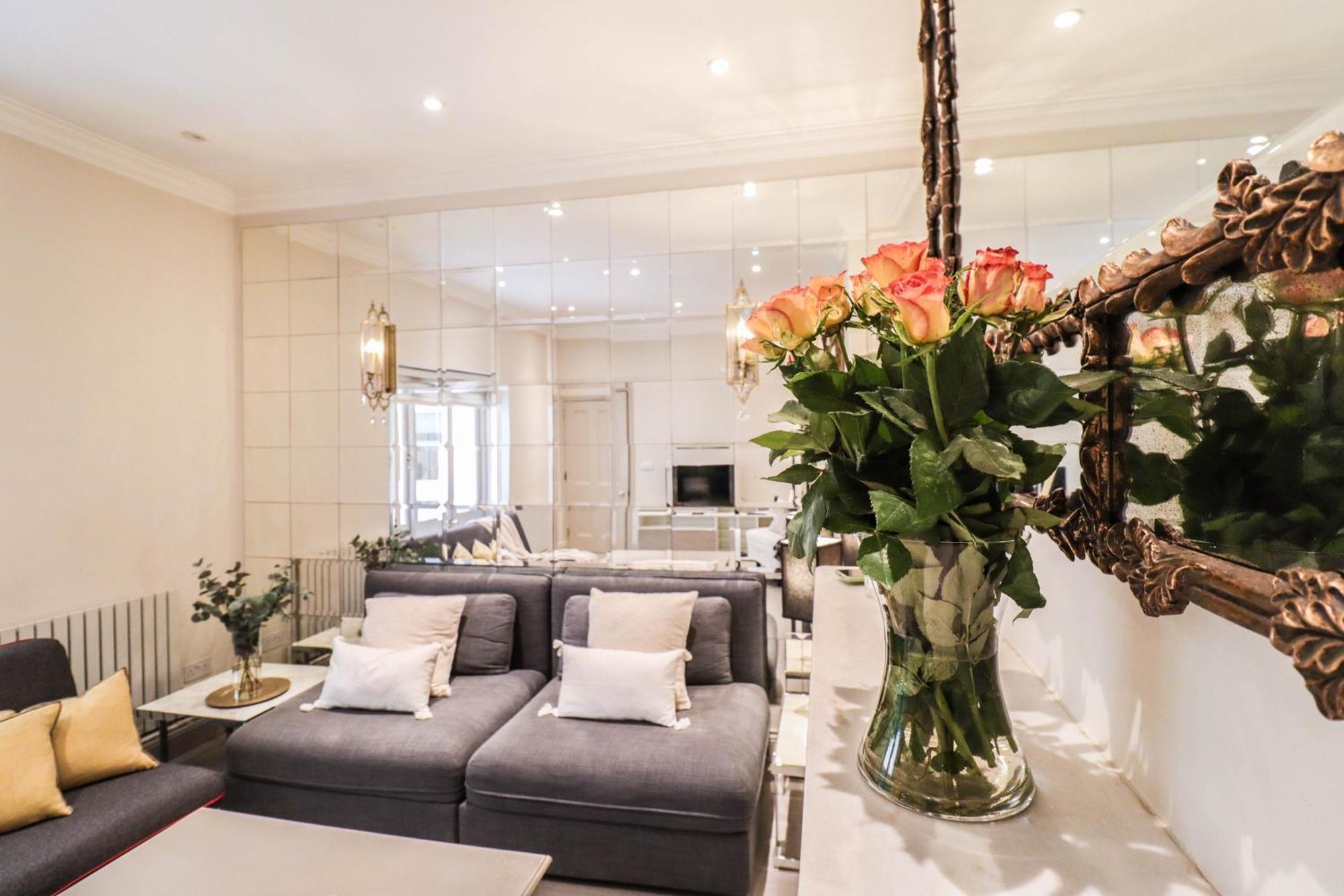 Elegant One-bedroom! Kensington Flat With Patio * Londres
