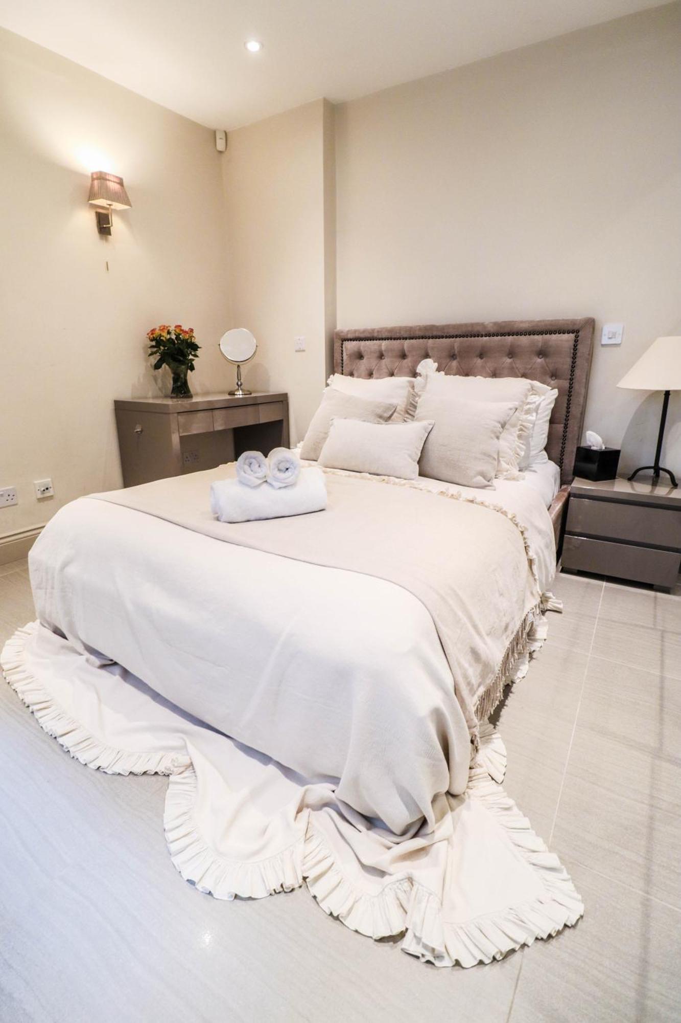 Elegant One-bedroom! Kensington Flat With Patio Apartamento *