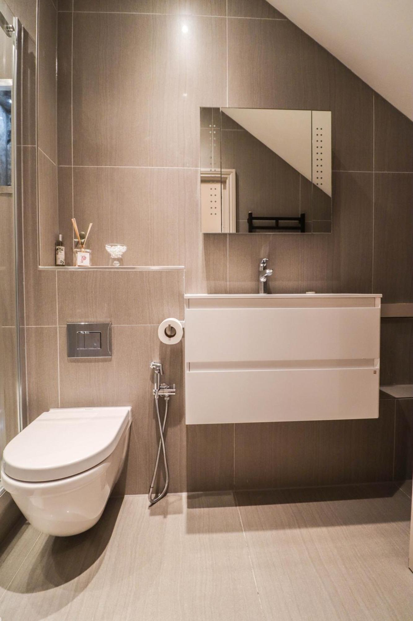 Elegant One-bedroom! Kensington Flat With Patio Londres